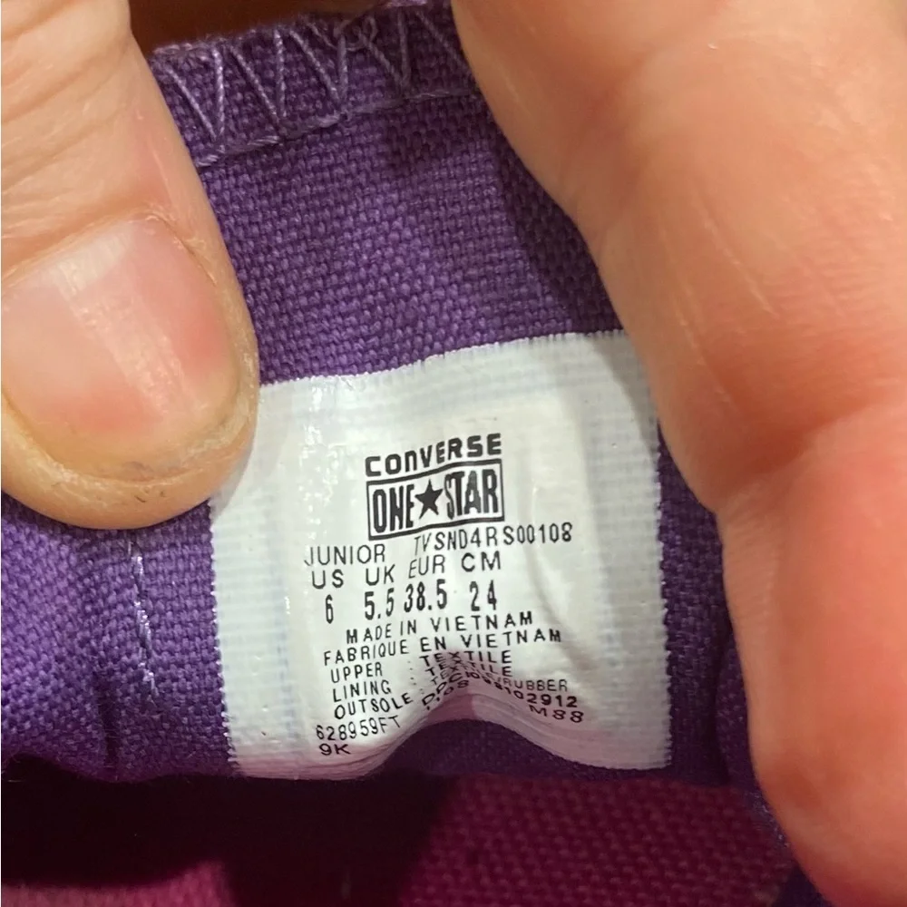 Converse One Star Purple and Pink lip 👄 juniors size 6 Sneakers